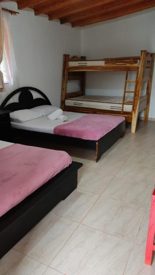 House Bed and Breakfast Guatapé Exteriör bild